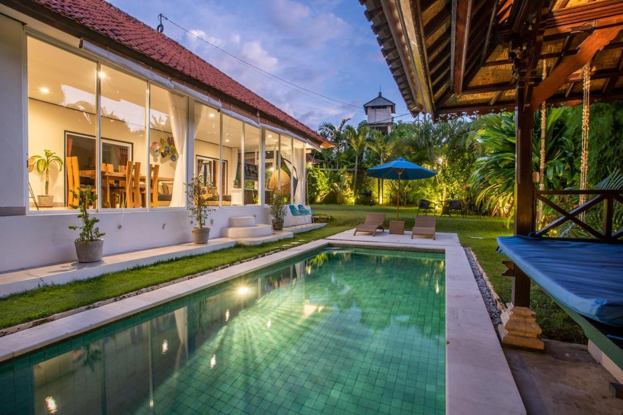 Villa Janitra Seminyak Exterior foto